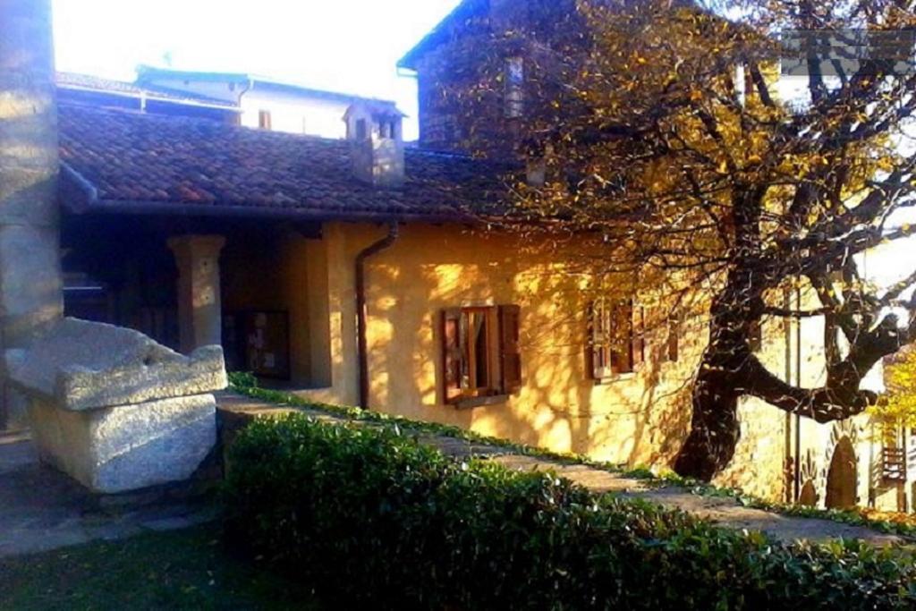 Historical House Medieval Abbey - Al Chiostro Sotto il Monte Δωμάτιο φωτογραφία